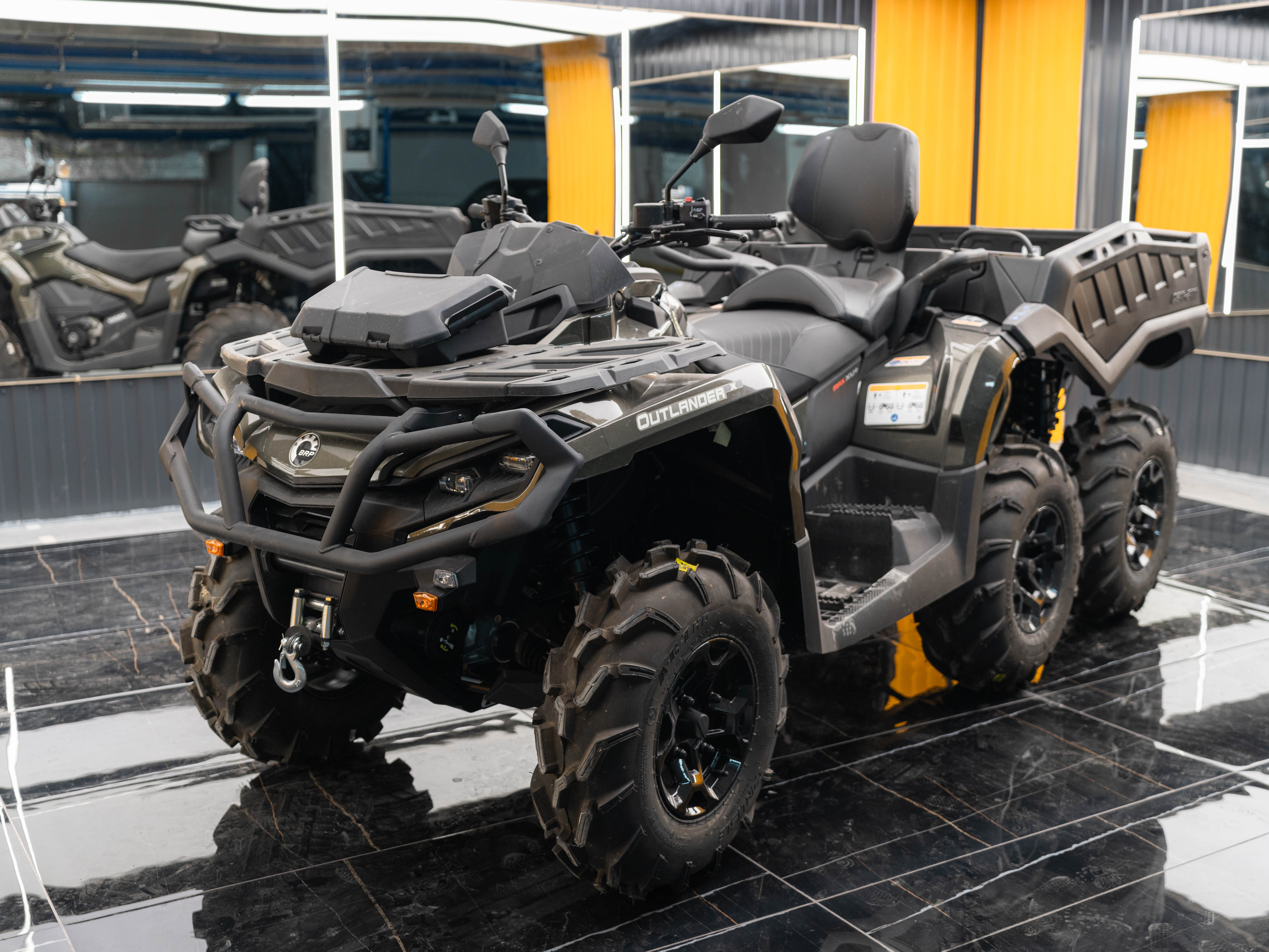 BRP Outlander Max 650 в лесу